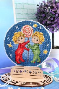 Plastic Canvas Zodiac Sign Gemini - Counted Cross-Stitch Double-Sided kit on The Plastic Canvas. MP Studia SR-694 - Gemini Canvas for men
