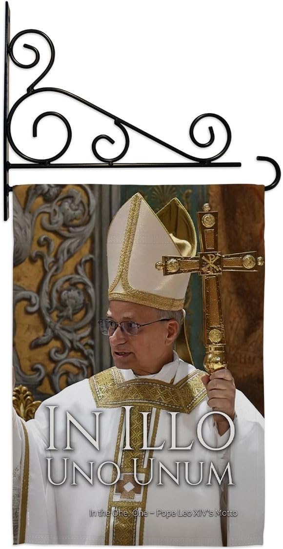 In Illo Uno Unum Pope Leo XIV Wall Decor Set Canvas Flag Holder Memorabilia Religiou Yard Sign Picture Print Habemus Papam Decorations American Papal Poster Vatican Tapestry Catholic Gifts Made In USA - Leo Canvas for men